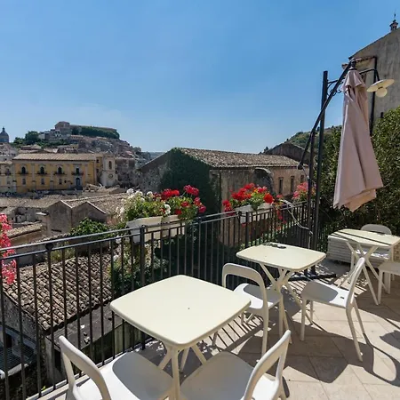 Terra Del Sole Ibla Alojamento de Acomodação e Pequeno-almoço Ragusa
