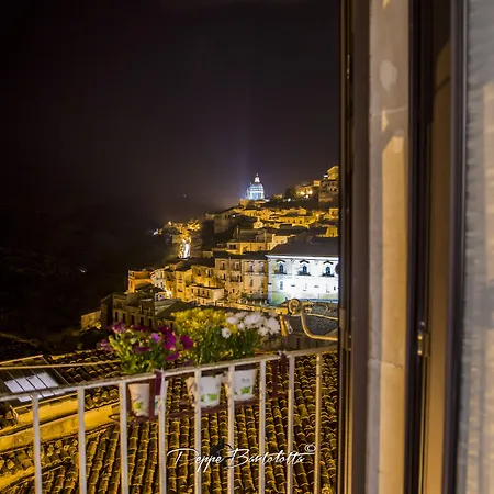 Alojamento de Acomodação e Pequeno-almoço Terra Del Sole Ibla 4*