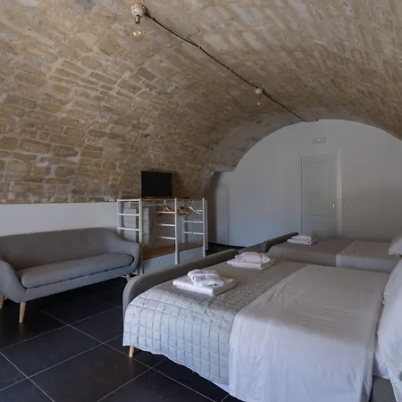 Alojamento de Acomodação e Pequeno-almoço Terra Del Sole Ibla 4*