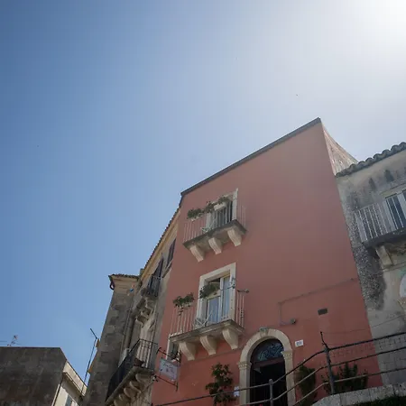 Terra Del Sole Ibla 4*